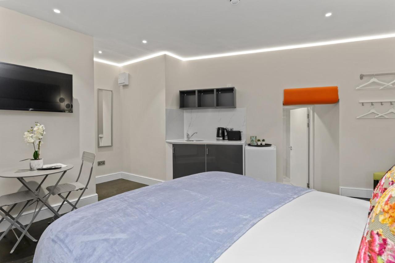 Modern Studio Flat Лондон Экстерьер фото