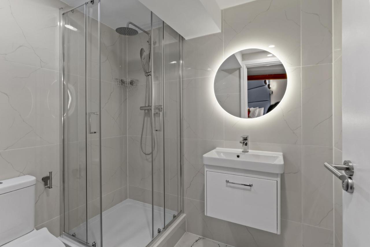 Modern Studio Flat Лондон Экстерьер фото